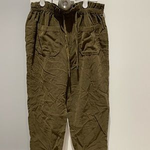 ZARA pants. Cotton. Moss green. Size: XS/24 waist. Used.